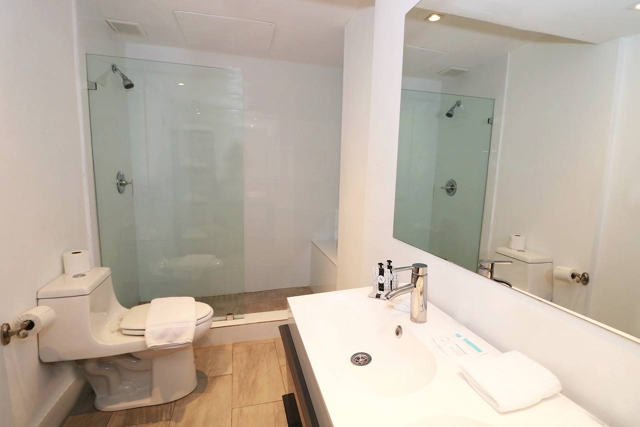 Chesterfield Hotel & Suites Home South Beach Group